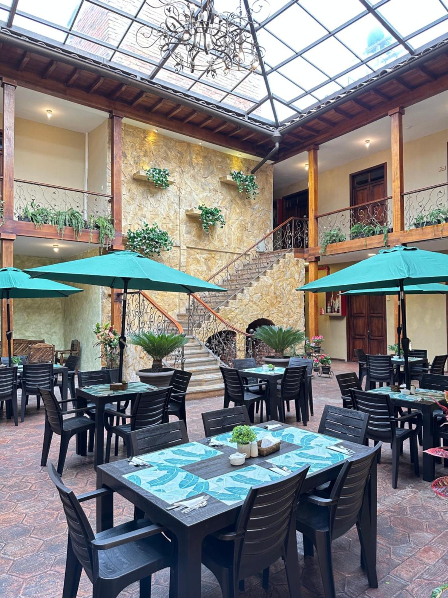 Nass Central Garden Hotel Cuenca Luaran gambar